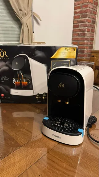 Cafetera LOR Barista Philips Satin Blanc