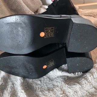 Botas altas de cuero negro