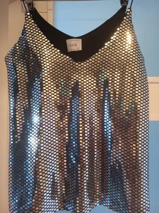 Tirantes de lentejuelas plateadas