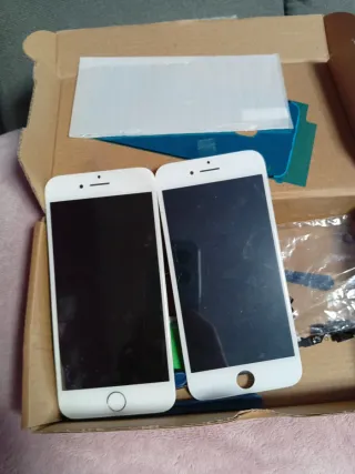 2 Schermi di Ricambio per iPhone 8+