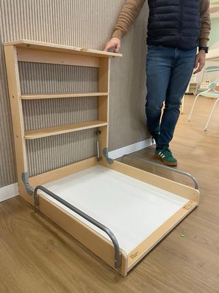 Cambiador de bebé de pared plegable