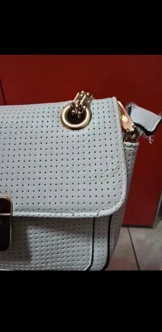 Borsetta bianca e oro