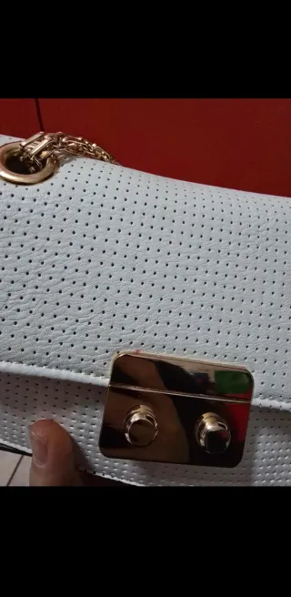 Borsetta bianca e oro