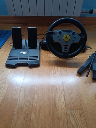 Volante y pedales PlayStation 2