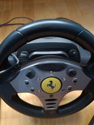 Volante y pedales PlayStation 2