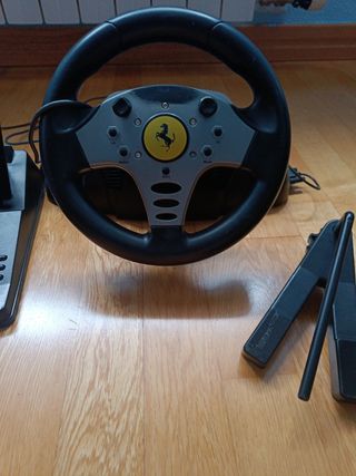 Volante y pedales PlayStation 2