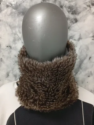 Cuello Oso Pelo Sintético Marrón