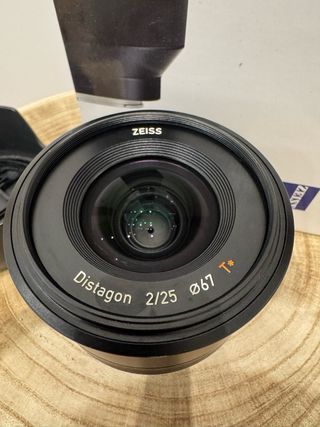 Zeiss Batis 2/25 Sony