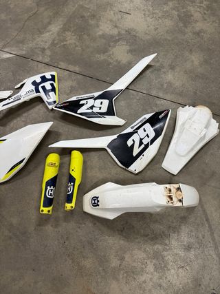 Kit Plásticos Husqvarna 2016-2018