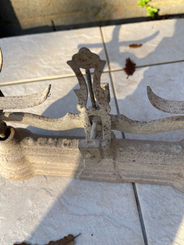 Balanza de platillos antigua