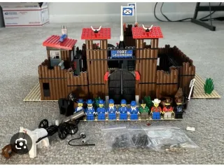 Lego Fort Legoredo