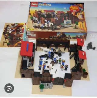 Lego Fort Legoredo