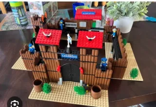 Lego Fort Legoredo
