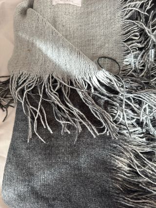 Conjunto Bufanda, Gorro y Guantes Gris