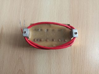 Humbucker dorado genérico