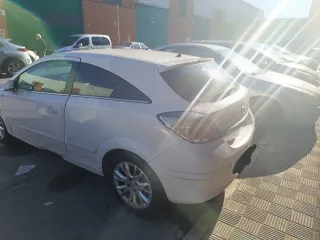 Opel Astra 2009. Junta culata ida