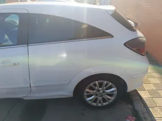 Opel Astra 2009. Junta culata ida