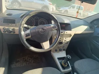 Opel Astra 2009. Junta culata ida