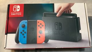 Nintendo Switch con giochi e accessori