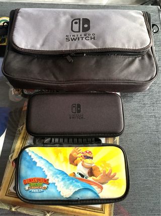 Nintendo Switch con giochi e accessori