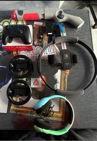 Nintendo Switch con giochi e accessori