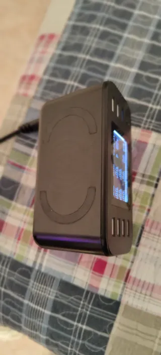 Cargador Multi USB e Inalámbrico