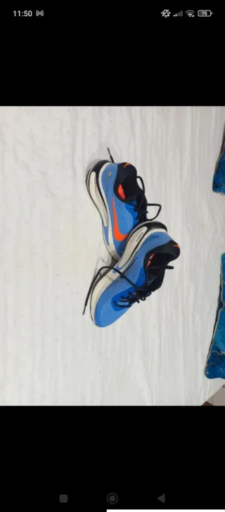 Zapatillas Nike Azules y Naranja