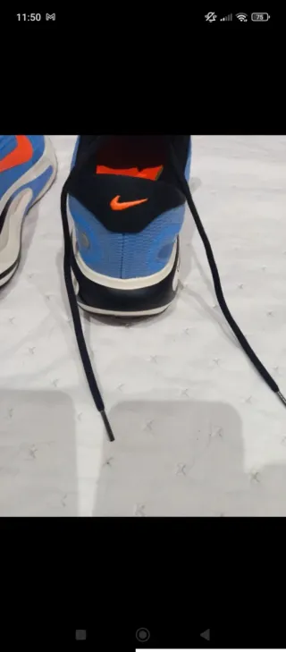 Zapatillas Nike Azules y Naranja