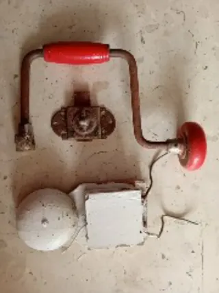 Lote herramientas antiguas y timbre