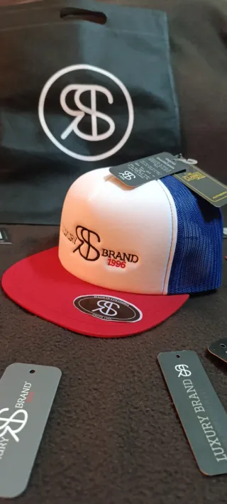 Gorra SR Lujo Negra y Blanca,