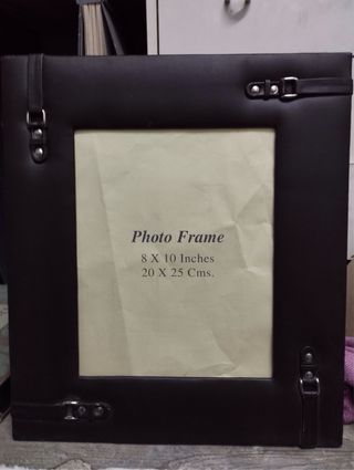 Marco de fotos. Tamaño foto 20x25 cm
