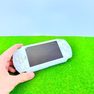 Console PSP E-1004 Bianca +SD 2 Giochi - Testata