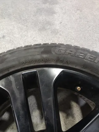 Llantas Nissan 225/50R17 98V 5x114.3