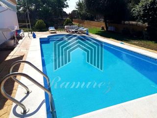 Chalet en venta en Las Lagunas - Campano en Chiclana de la Frontera