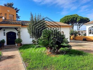 Chalet en venta en Las Lagunas - Campano en Chiclana de la Frontera
