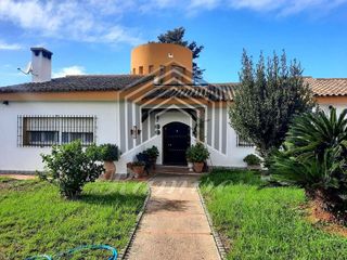 Chalet en venta en Las Lagunas - Campano en Chiclana de la Frontera