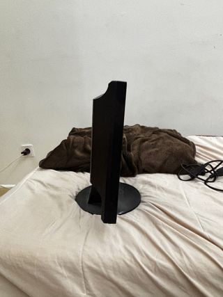 Monitor Asus Negro con Cable de alimentación