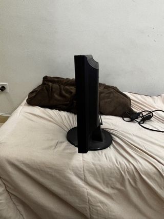 Monitor Asus Negro con Cable de alimentación