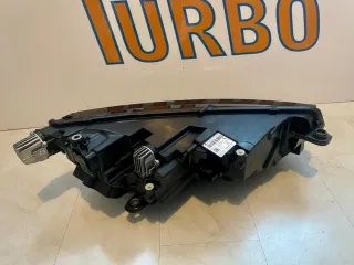 Faro Skoda Octavia IV LED Completo