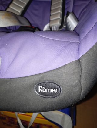 Silla de coche Römer púrpura