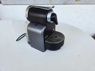 Cafetera Nespresso DeLonghi