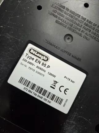 Cafetera Nespresso DeLonghi Essenza