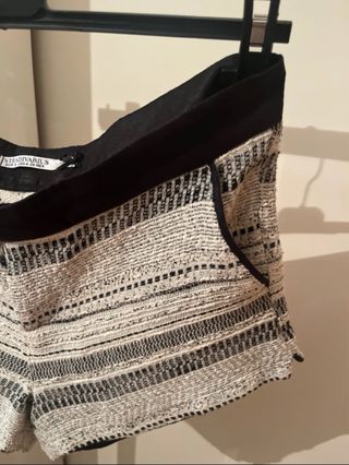Shorts Stradivarius Jacquard Hilo Blanco/Negro