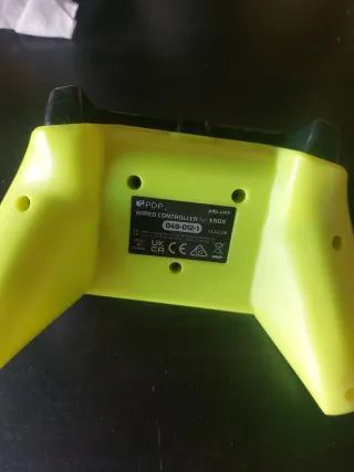 Comando Xbox Preto e Amarelo wired