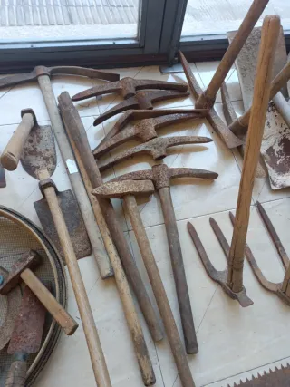 Picos de hierro antiguos