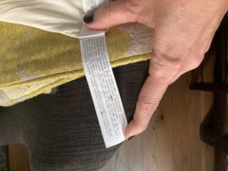 Abrigo Zara verano dorado y amarillo