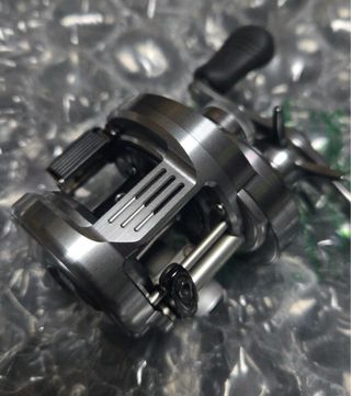 Shimano Calcutta Conquest DC 201HG