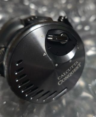 Shimano Calcutta Conquest DC 201HG
