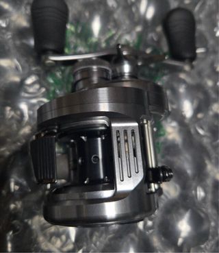 Shimano Calcutta Conquest DC 201HG