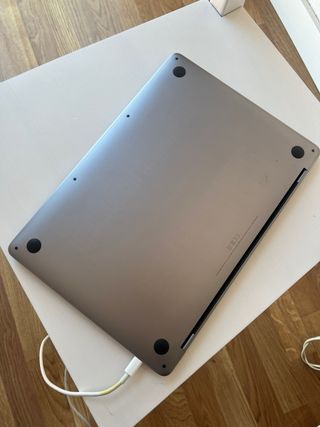 MacBook Pro 13'' 2019 + Cover Regalo